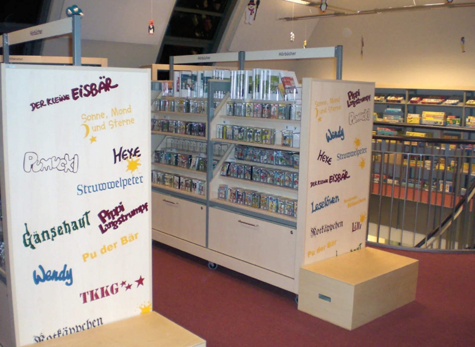 Kinderbereich mit Medienfachböden — Stadtbibliothek Görlitz — Erweiterungsbau, Görlitz
