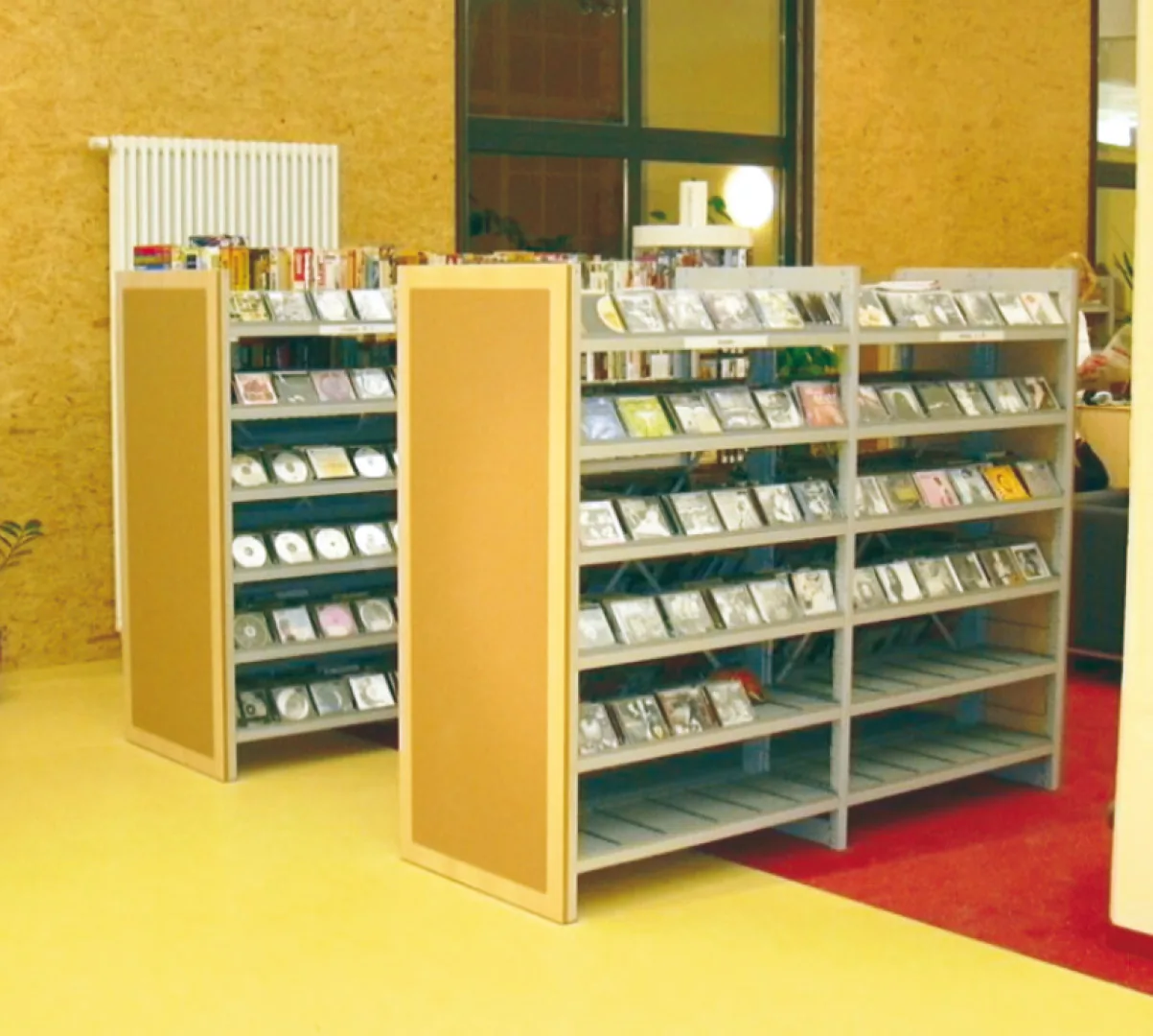 Medienregale — Stadtbibliothek Guben, Guben