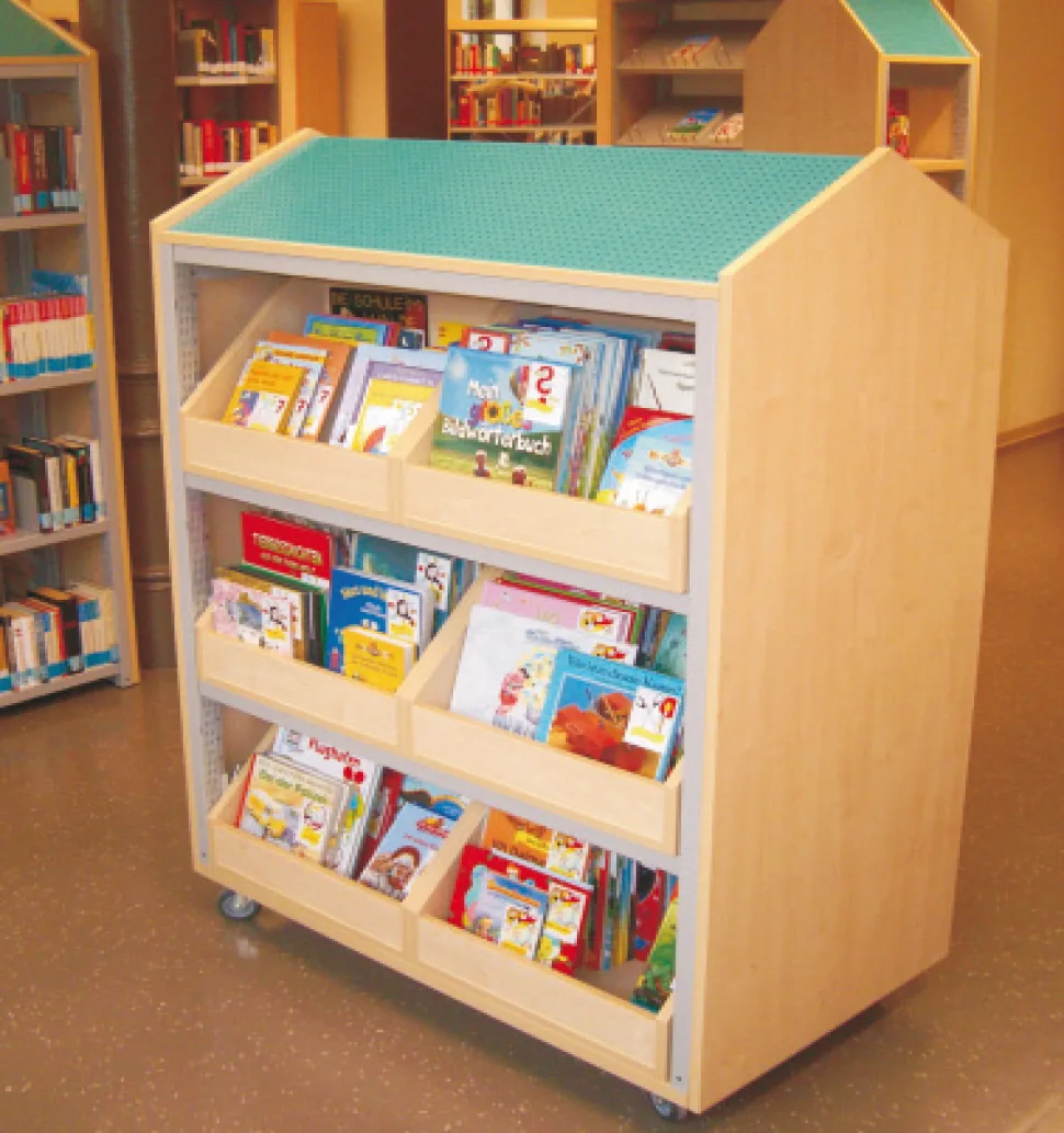 Farblich abgetrennter Kinderbereich — Stadtbibliothek Lugau, Lugau