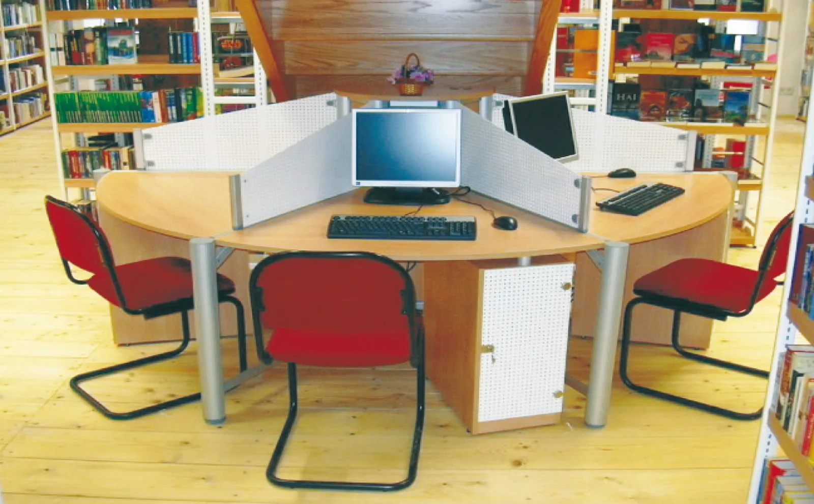PC- und Internetarbeitsplätze — Stadtbibliothek Marienberg, Marienberg