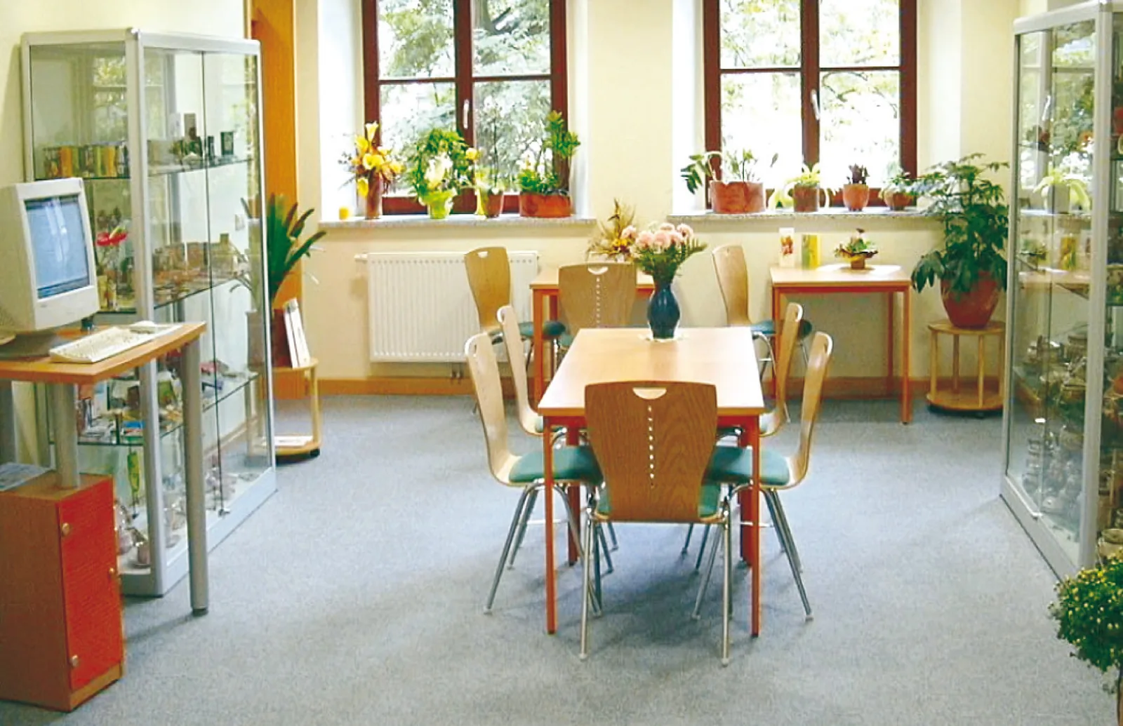 Informations- und Leseraum — Stadtbibliothek Oelsnitz/Erzgebirge, Oelsnitz