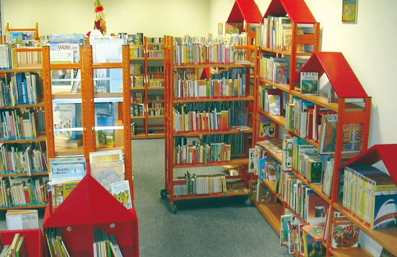 Liebevoll gestaltete Kinderbibliothek — Stadtbibliothek Oelsnitz/Erzgebirge, Oelsnitz