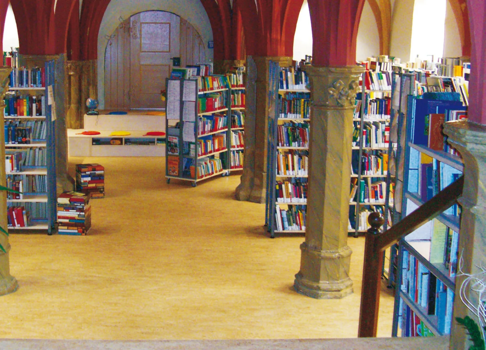 Regalsystem VierAdd in Stadtbibliothek Stadtilm