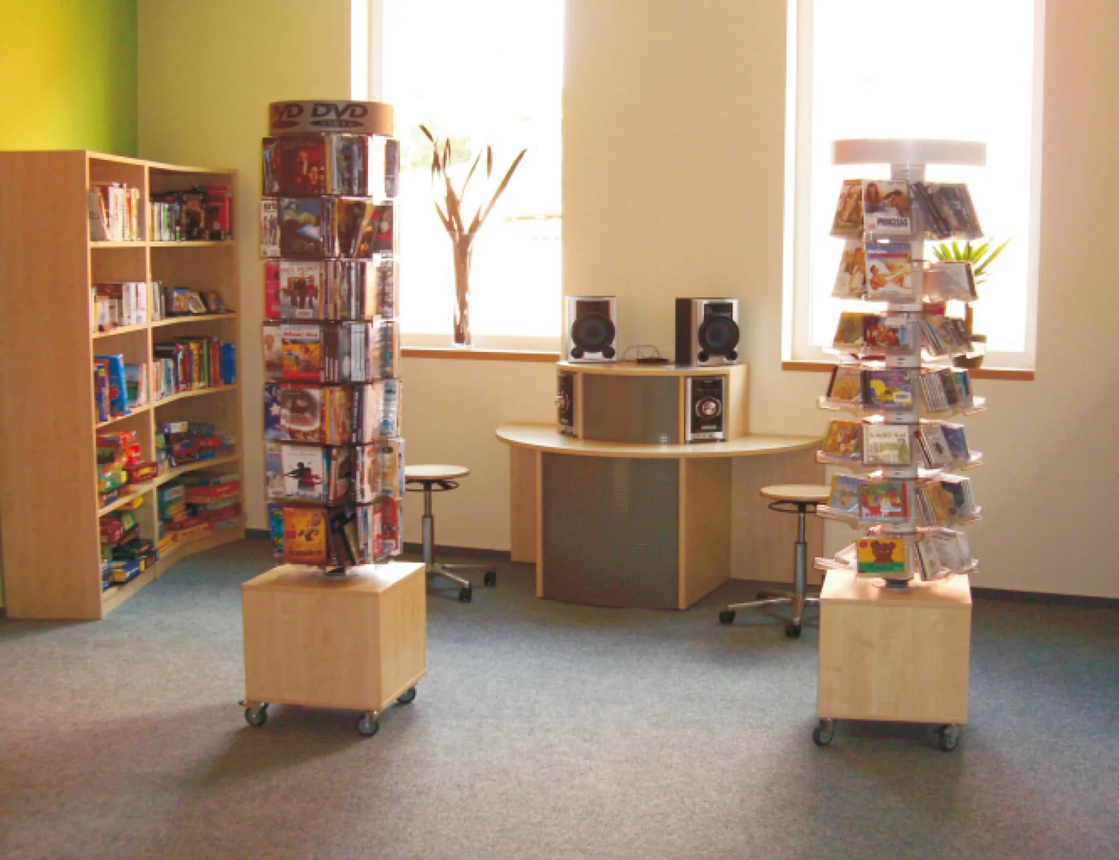 Hörstation mit zwei Höranlagen — Schul- und Gemeindebibliothek Zielitz, Zielitz